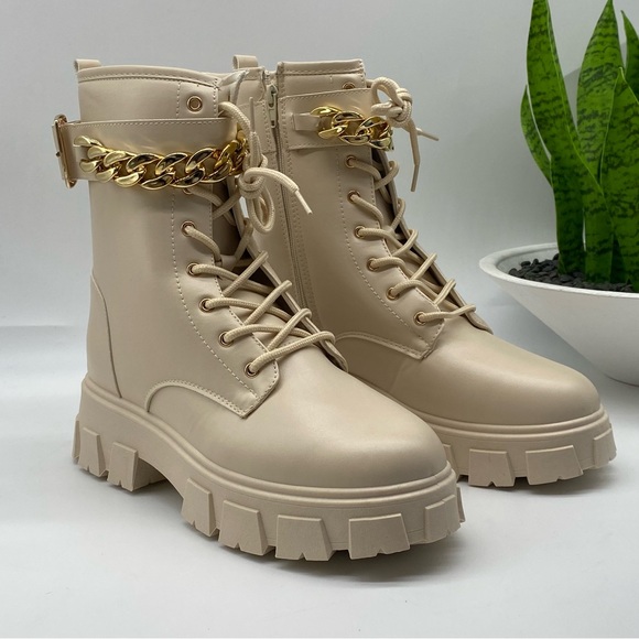 Olivia Miller Ava lug soles Combat Boots with gold chain in faux leather size 9 - Picture 8 of 8